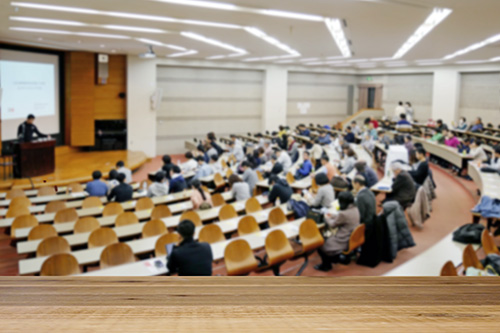 顔認識システム SenseNebulaの活用シーン　出欠管理